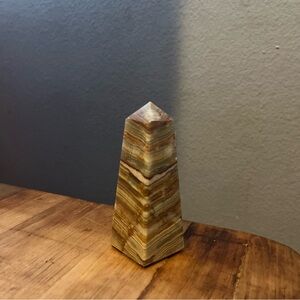 Obelisk Gemstone - Vintage